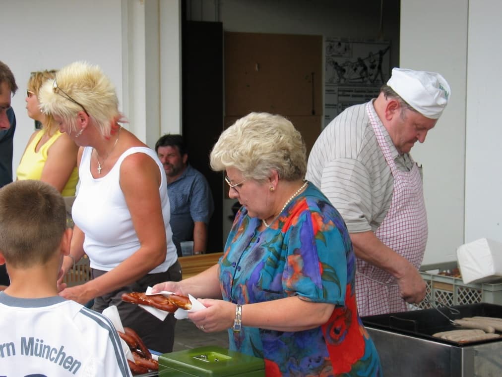 Sepp Grünewald mit Schwester Margareta und Schwiegertochter Hilde, 2004