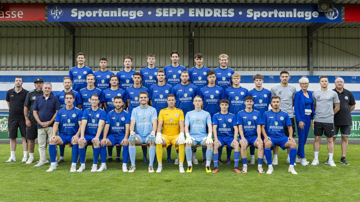 Mannschaft des Würzburger FV 04 auf der Sepp-Endres-Sportanlage